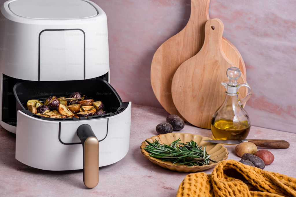 Best Air fryers in India - comparison showcasing best 6L+ 1500W models in India to find the best air fryer in India